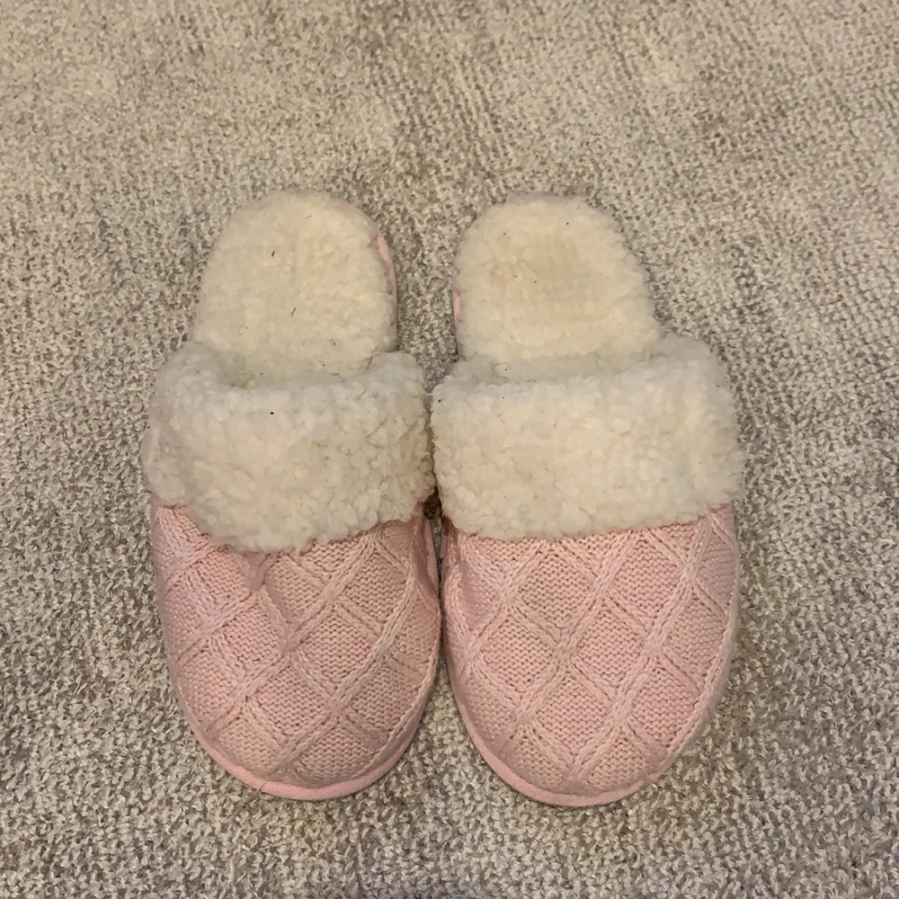 Slippers!!! - Picture 3 of 3